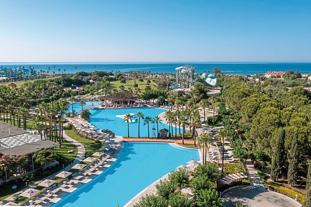 Lara Barut Collection