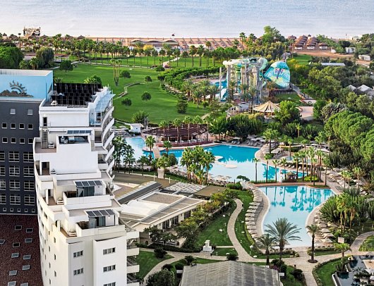 Lara Barut Collection