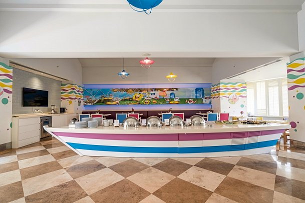 Lara Barut Collection