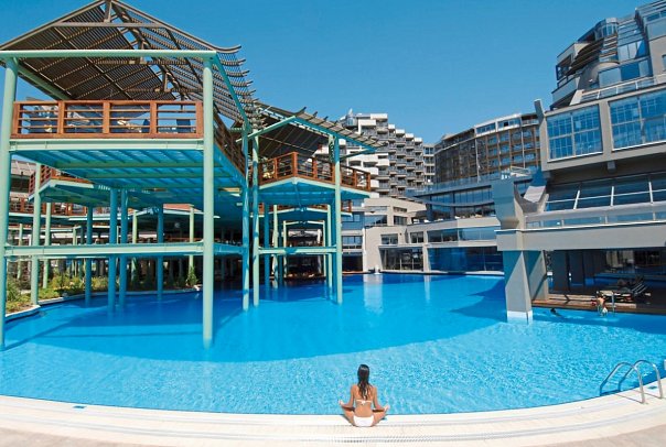 Limak Lara De Luxe Resort