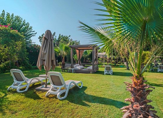 Melas Lara Hotel
