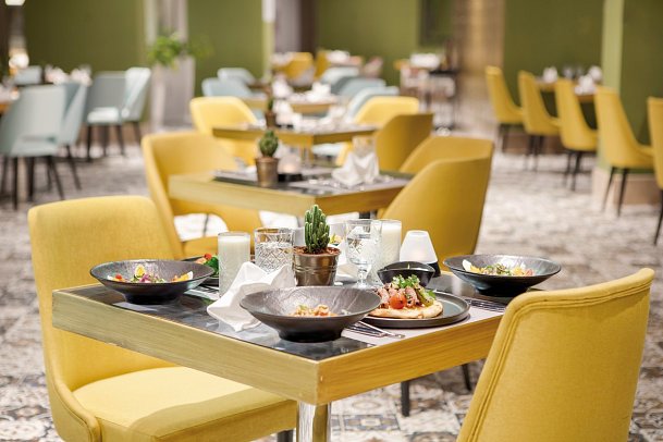 Nirvana Cosmopolitan