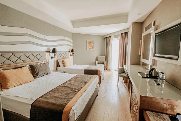 Saturn Palace - Wohnbeispiel Doppelzimmer Meerblick (Zimmercodierung DBM)