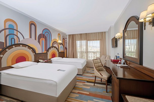 Megasaray Westbeach Antalya - Wohnbeispiel Deluxe Room City View (Zimmercodierungen DD1 & DC3)