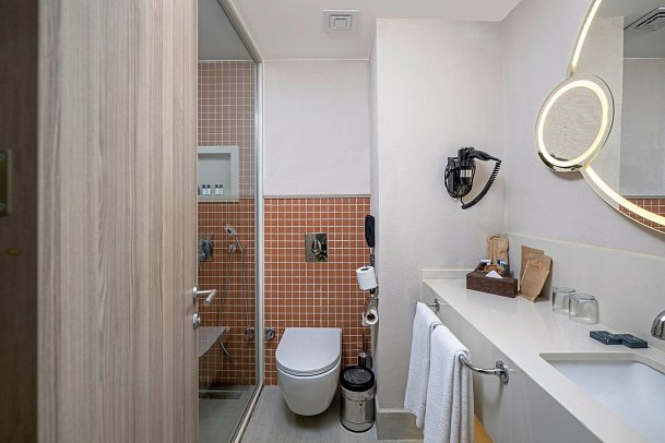 Ducale Lara - Beispiel Bad Doppelzimmer Deluxe (Zimmercodierungen DDL, DDN & DDG)