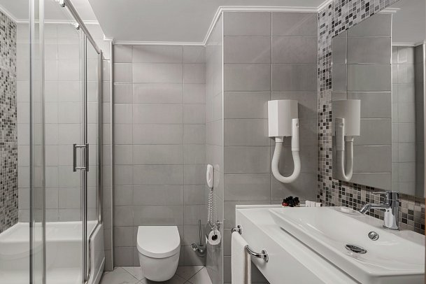 Papillon Ayscha - Wohnbeispiel Bad Doppelzimmer