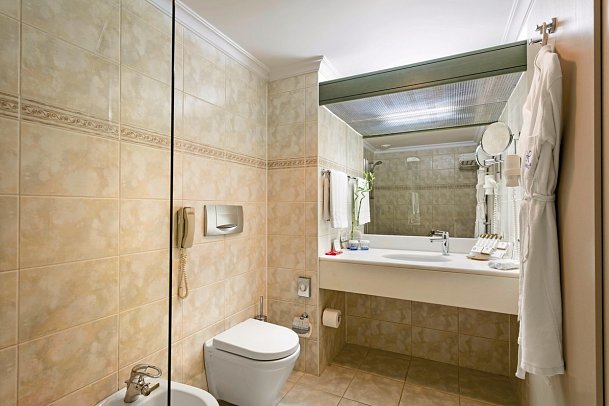 Xanadu Resort Hotel - Wohnbeispiel Familienzimmer Bungalow mit einem Badezimer