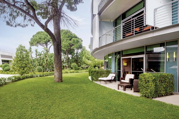 Calista Luxury Resort