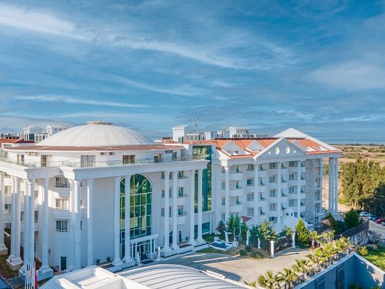 Roma Beach Resort & Spa