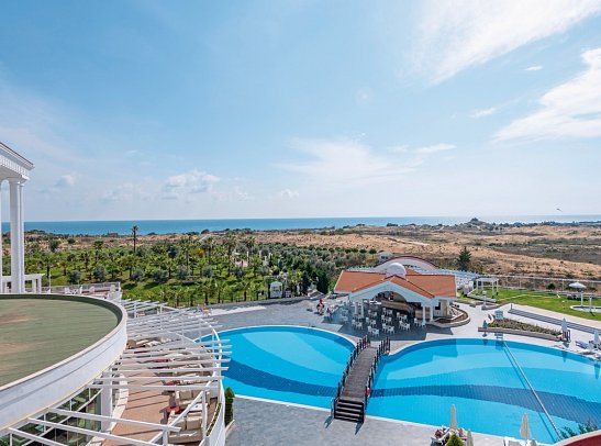 Roma Beach Resort & Spa