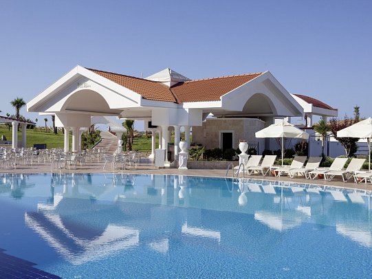 Roma Beach Resort & Spa