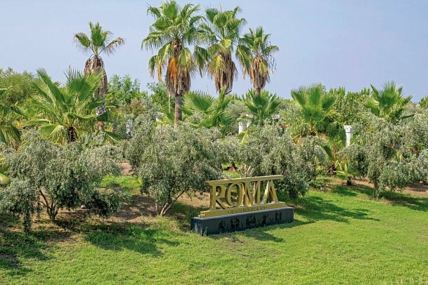 Roma Beach Resort & Spa