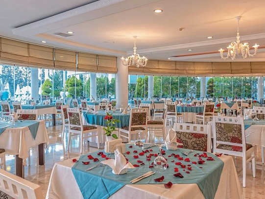 Roma Beach Resort & Spa