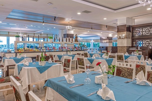 Roma Beach Resort & Spa