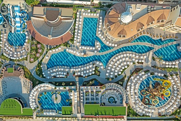 Kirman Belazur Resort & Spa