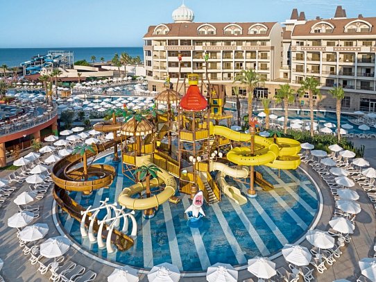 Kirman Belazur Resort & Spa
