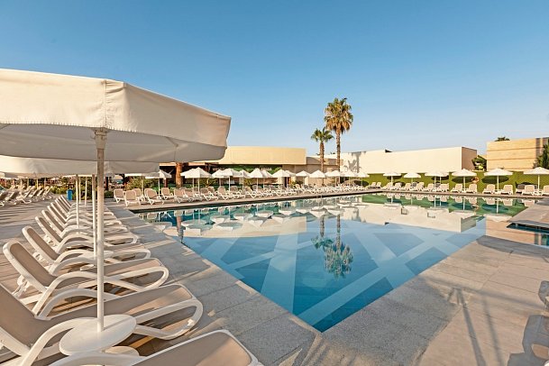 Kirman Belazur Resort & Spa