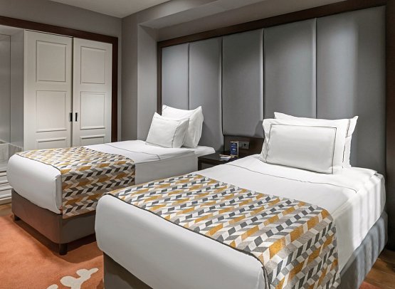 Kaya Palazzo Golf Resort - Wohnbeispiel Familiensuite Maisonette (Zimmercodierungen MB1 & MB2)