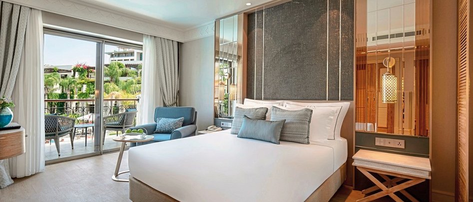 Ela Excellence Resort - Wohnbeispiel Doppelzimmer Lake House Poolblick