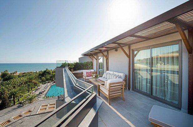 Miramare Beach - Wohnbeispiel Deluxe Terrasse mit Jacuzzi (Zimmercodierung DD1)
