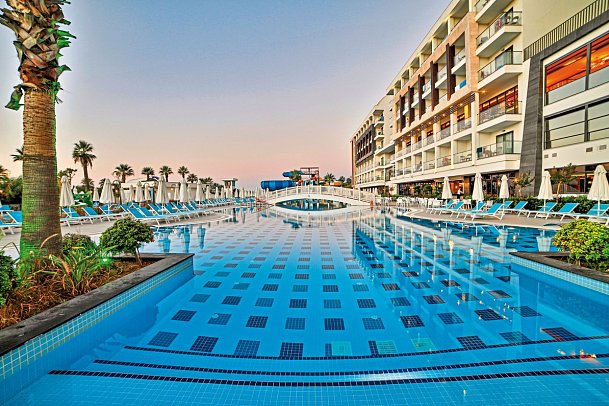 Diamond De Luxe Hotel & Spa