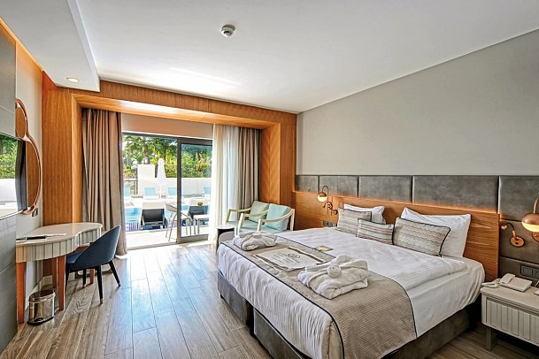 Diamond De Luxe Hotel & Spa - Wohnbeispiel Doppelzimmer Swim up (Zimmercodierung DBQ)