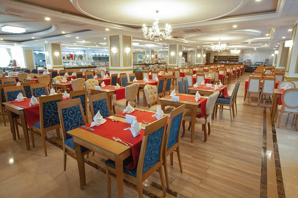 Dream World Resort & Spa