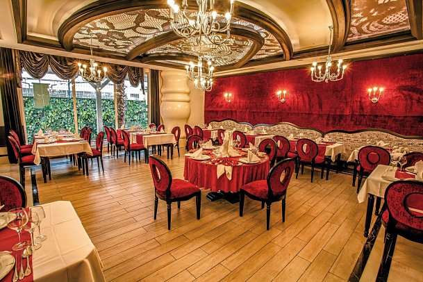 Dream World Resort & Spa