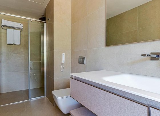 Sentido Serra Resort - Beispiel Bad Doppelzimmer Swim-Up (Zimmercodierung DBQ)