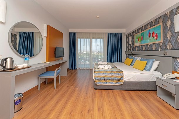 Sunis Hotel Kumköy Beach Resort - Wohnbeispiel Familienzimmer Landblick (Zimmercodierungen FBL & FBM)