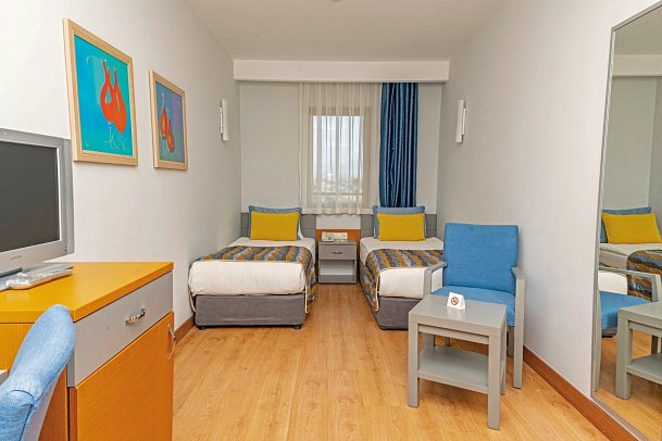 Sunis Hotel Kumköy Beach Resort - Wohnbeispiel Familienzimmer Landblick (Zimmercodierungen FBL & FBM)