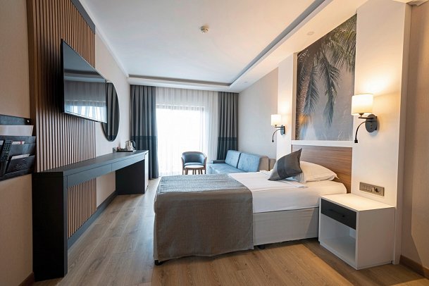 Alba Resort - Wohnbeispiel Familienzimmer Landblick (Zimmercodierung FBL)