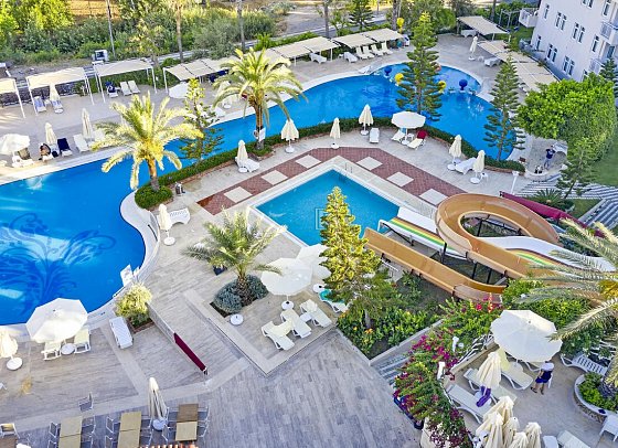 Seaden Corolla Hotel
