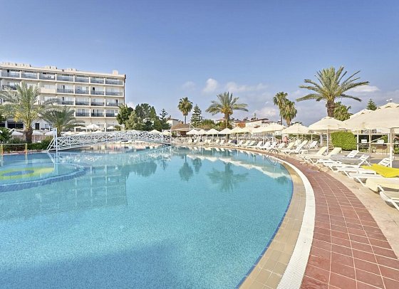 Seaden Corolla Hotel