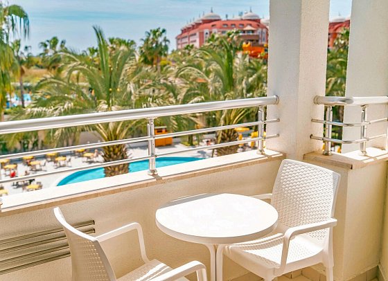 Calimera Hane Garden - Beispiel Balkon Doppelzimmer (Zimmercodierungen DE1, DB1 & DC1)