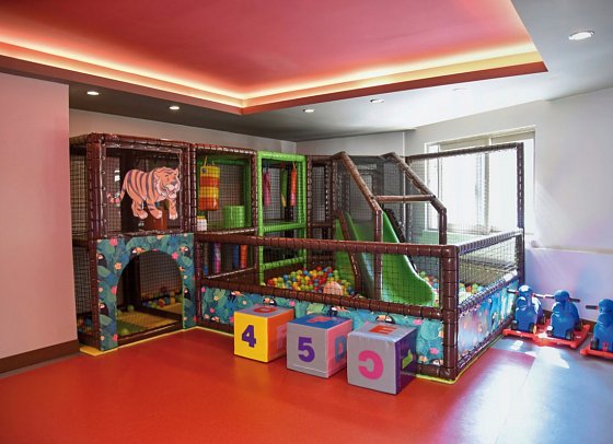 Royal Dragon Hotel