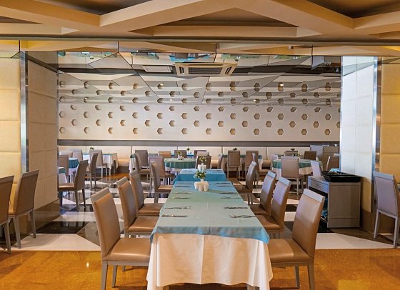 Royal Dragon Hotel