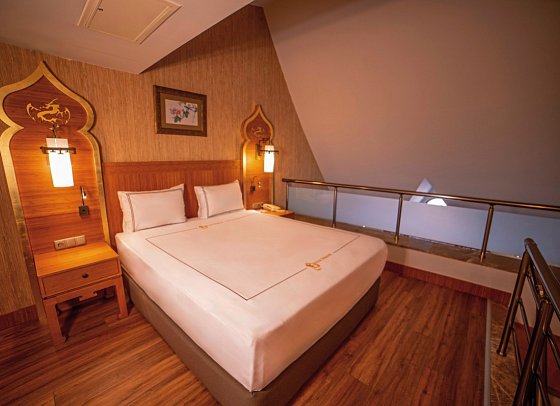 Royal Dragon Hotel - Wohnbeispiel Maisonette Landblick (Zimmercodierungen MBL & MBM)