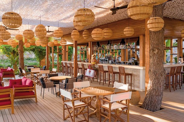 Arum Barut Collection