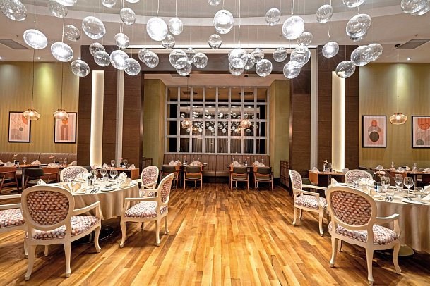 Arum Barut Collection