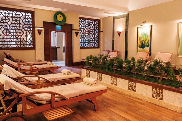 Arum Barut Collection