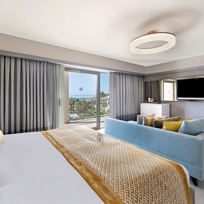 Arum Barut Collection