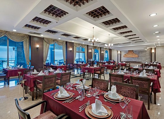 Alba Royal Hotel