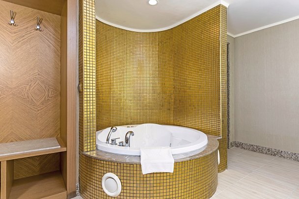 Royal Holiday Palace - Beispiel Bad Juniorsuite (Zimmercodierung JBL)