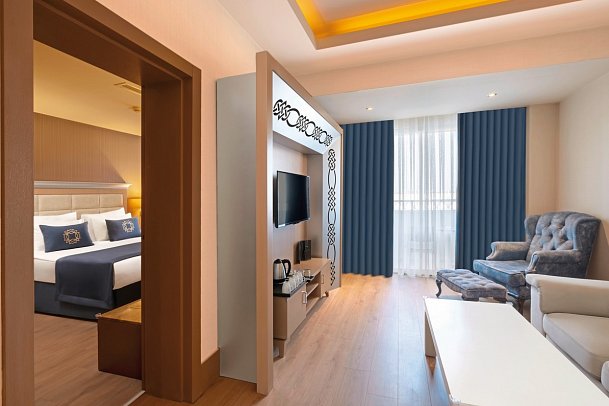 Kamelya Selin Hotel - Wohnbeispiel Familiensuite (Zimmercodierungen FBN & FB2)