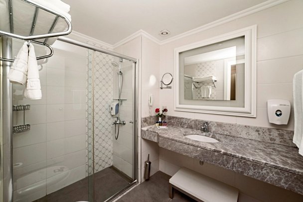 Seamelia Beach Resort & Spa - Beispiel Bad Doppelzimmer (Zimmercodierungen DBL, DCL & DBN)