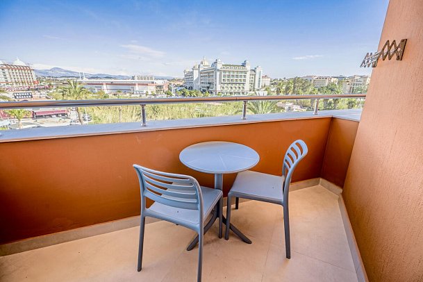 Orange Palace Hotel - Beispiel Balkon Doppelzimmer (Zimmercodierungen DB1 & DC1)