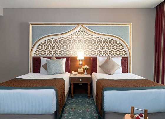 Royal Taj Mahal - Wohnbeispiel Familienzimmer Landblick (Zimmercodierung FBL)