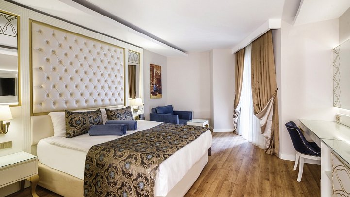 Villa Side Residence