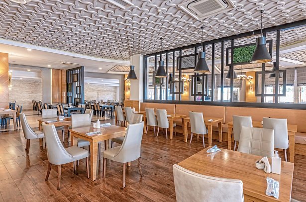 LRS Port River Hotel & Spa